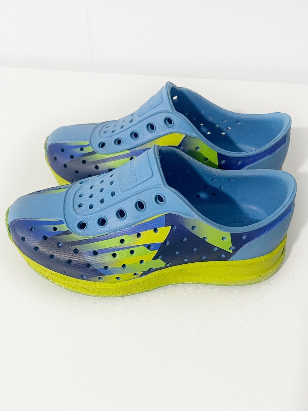 Native Boys Robbie Sugarlite Blue/Green Shoes Sz 9